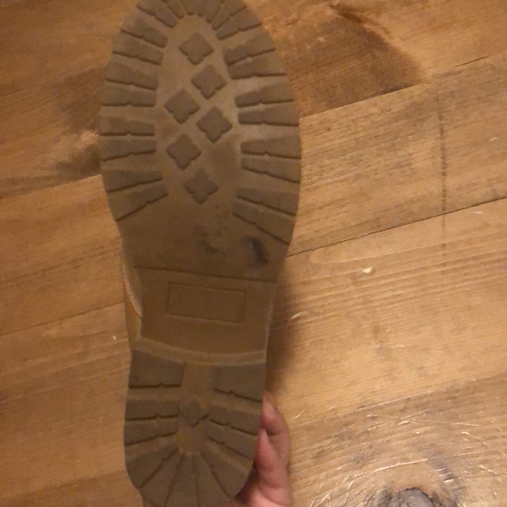 Fall boots - Picture 3 of 4